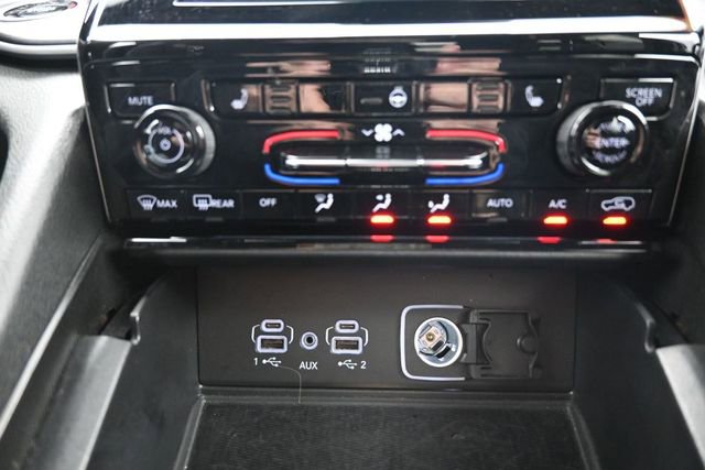 Used 2025 Jeep Grand Cherokee Altitude AWD/4WD image 31