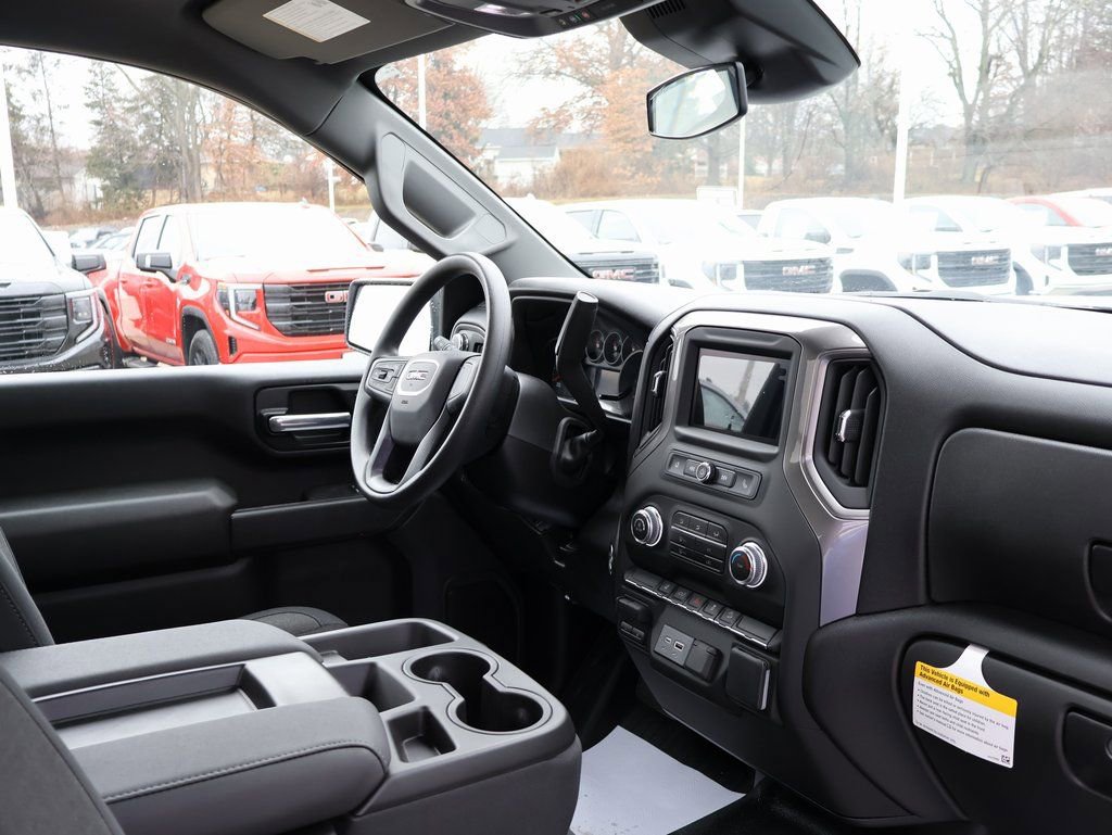 New 2025 GMC Sierra 2500 Pro image 32