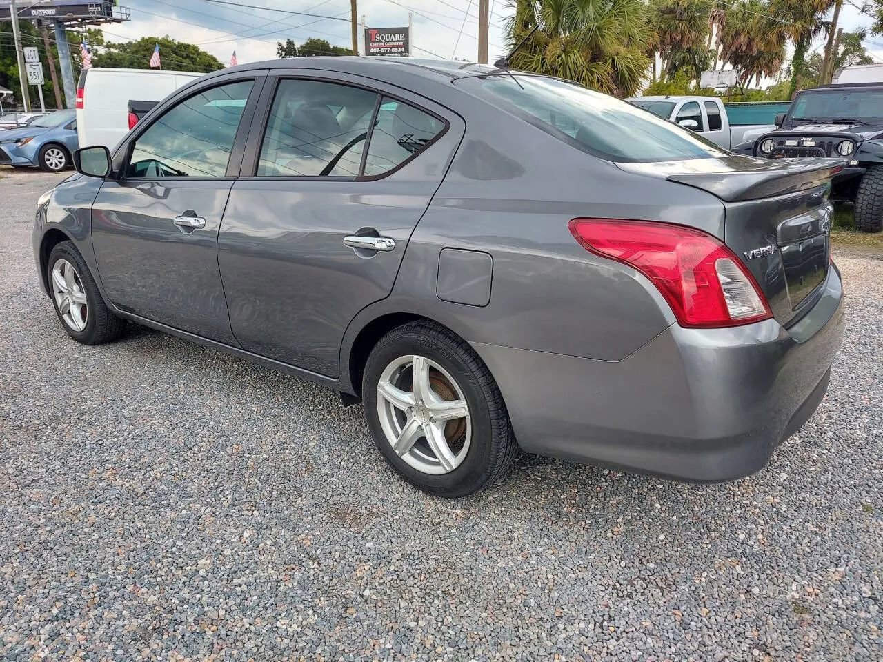 Used 2019 Nissan Versa SV image 8