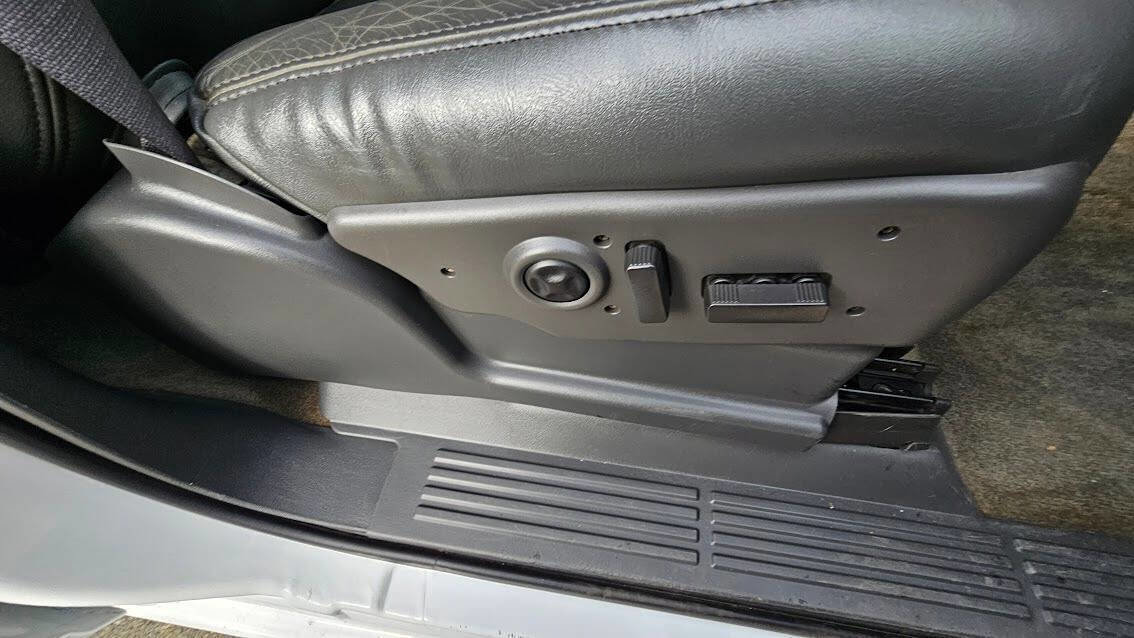 Used 2004 Chevrolet Silverado 2500 LT w/ Skid Plate Package image 37