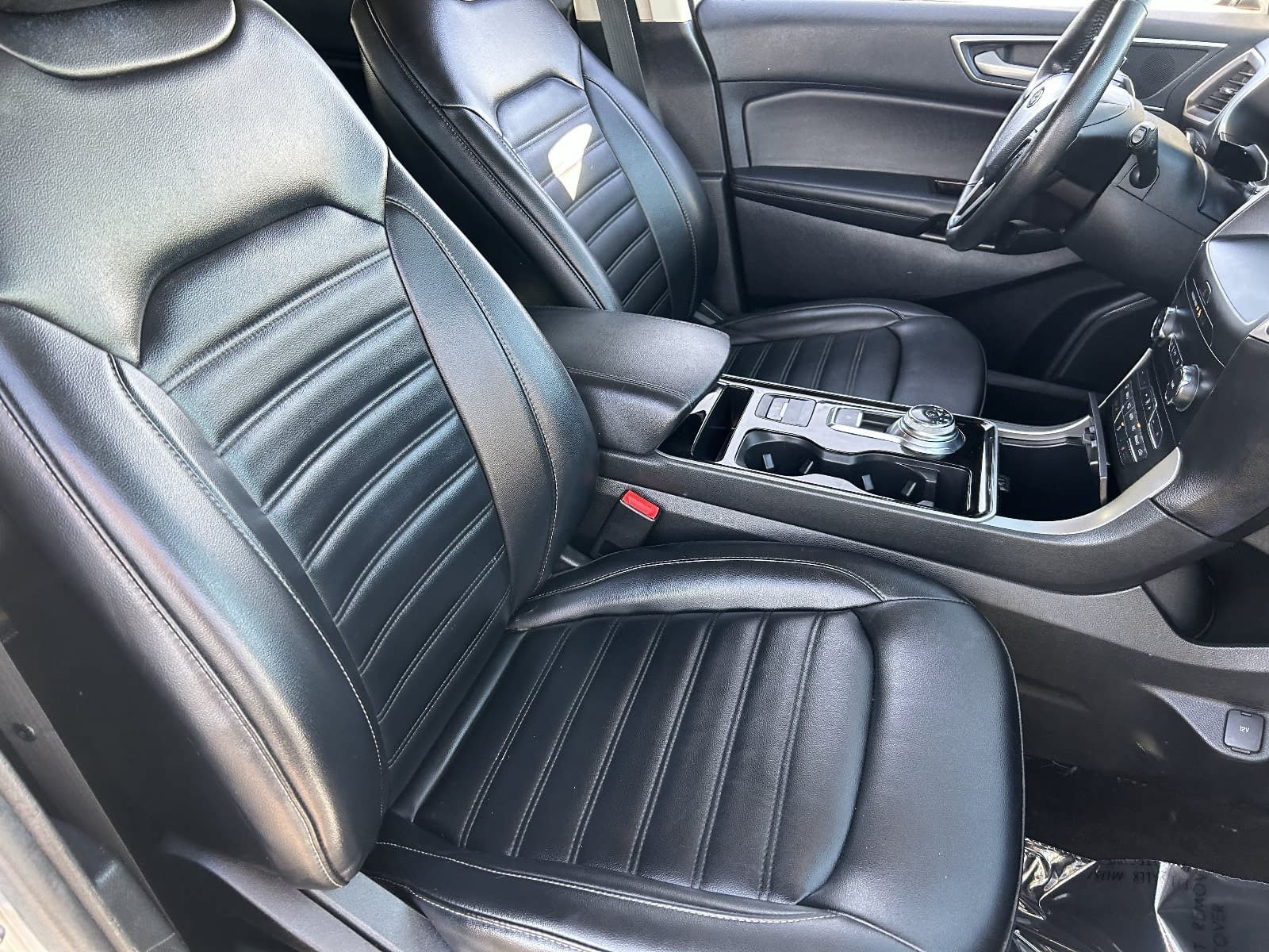 Used 2020 Ford Edge SEL FWD image 13