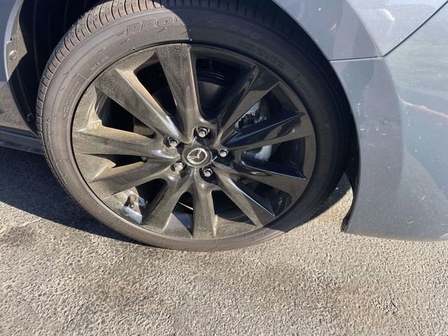 Used 2026 MAZDA MAZDA3 Carbon AWD/4WD image 2