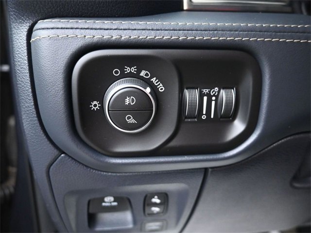 Used 2019 RAM 1500 Limited image 17