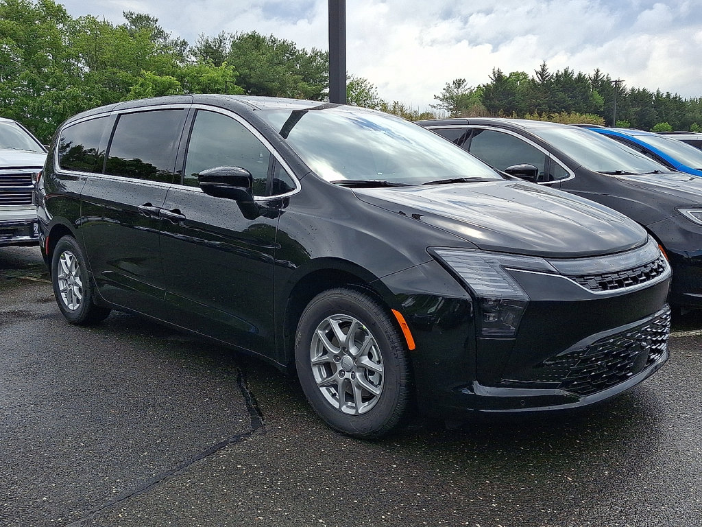 New 2027 Chrysler Pacifica Select w/ Family Tech Group FWD image 3