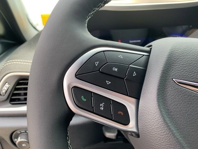 New 2026 Chrysler Pacifica Select image 15