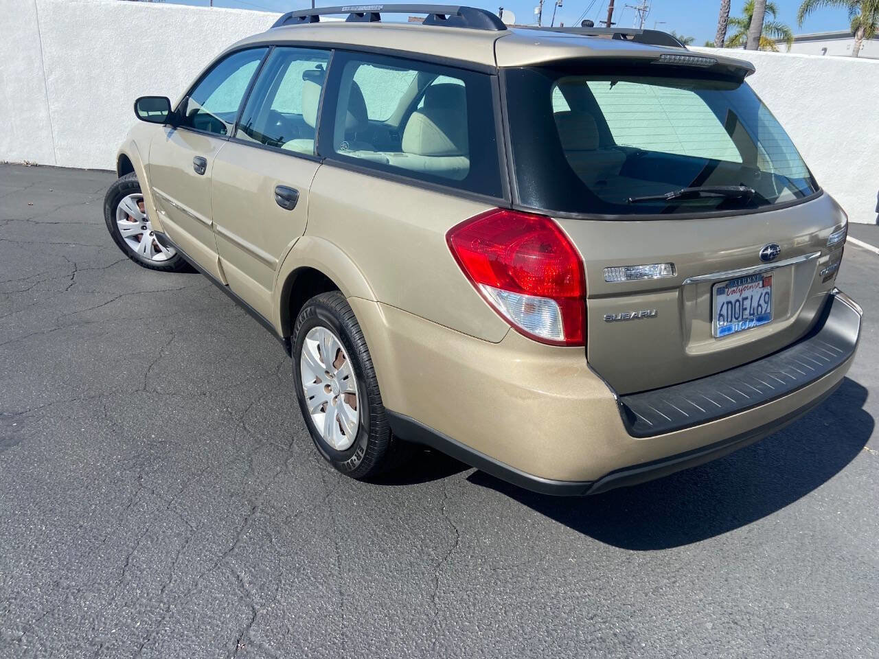 Used 2008 Subaru Outback 2.5i AWD/4WD image 2