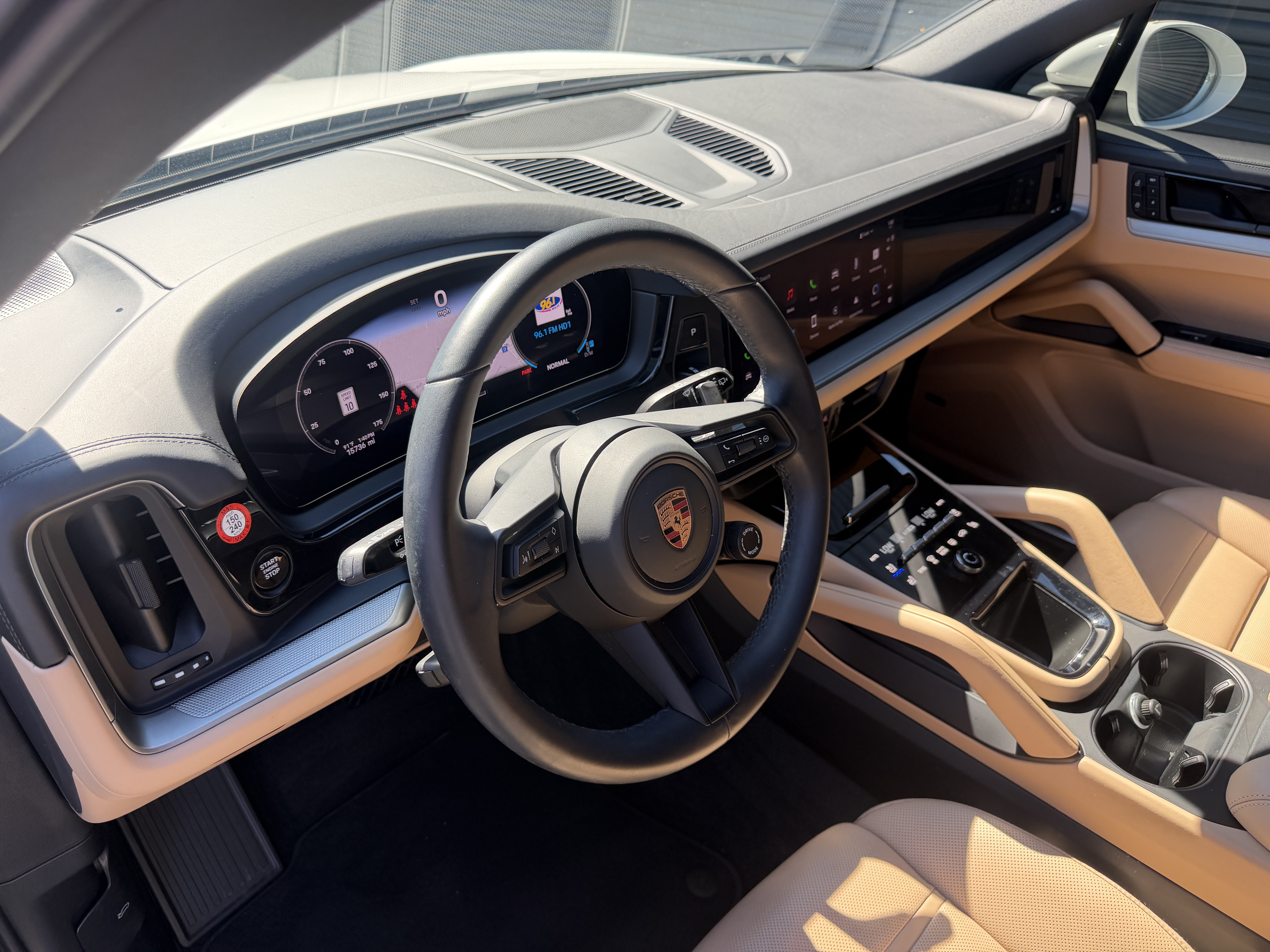 Certified 2025 Porsche Cayenne AWD/4WD image 5
