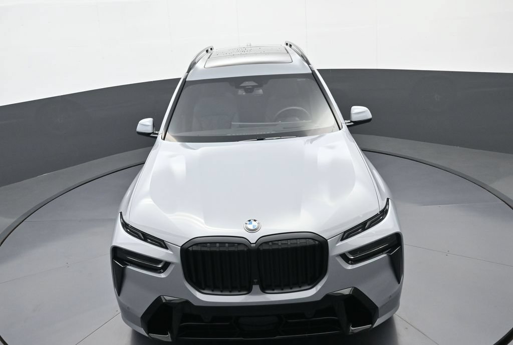 Used 2026 BMW X7 xDrive40i w/ M Sport Package AWD/4WD image 32