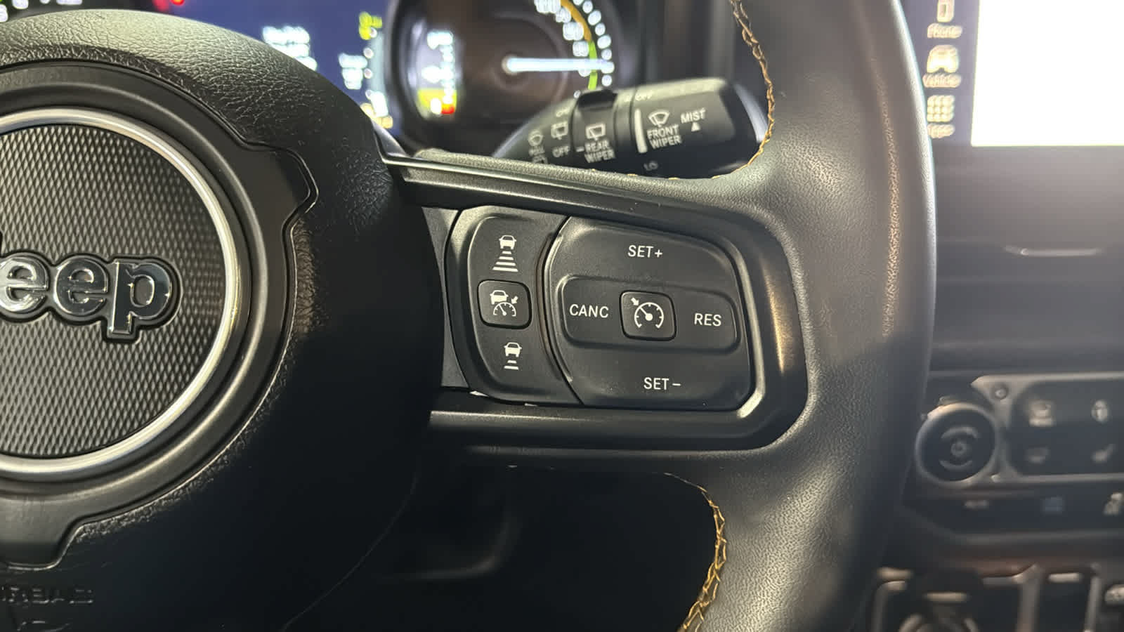 Used 2024 Jeep Wrangler Unlimited AWD/4WD image 11