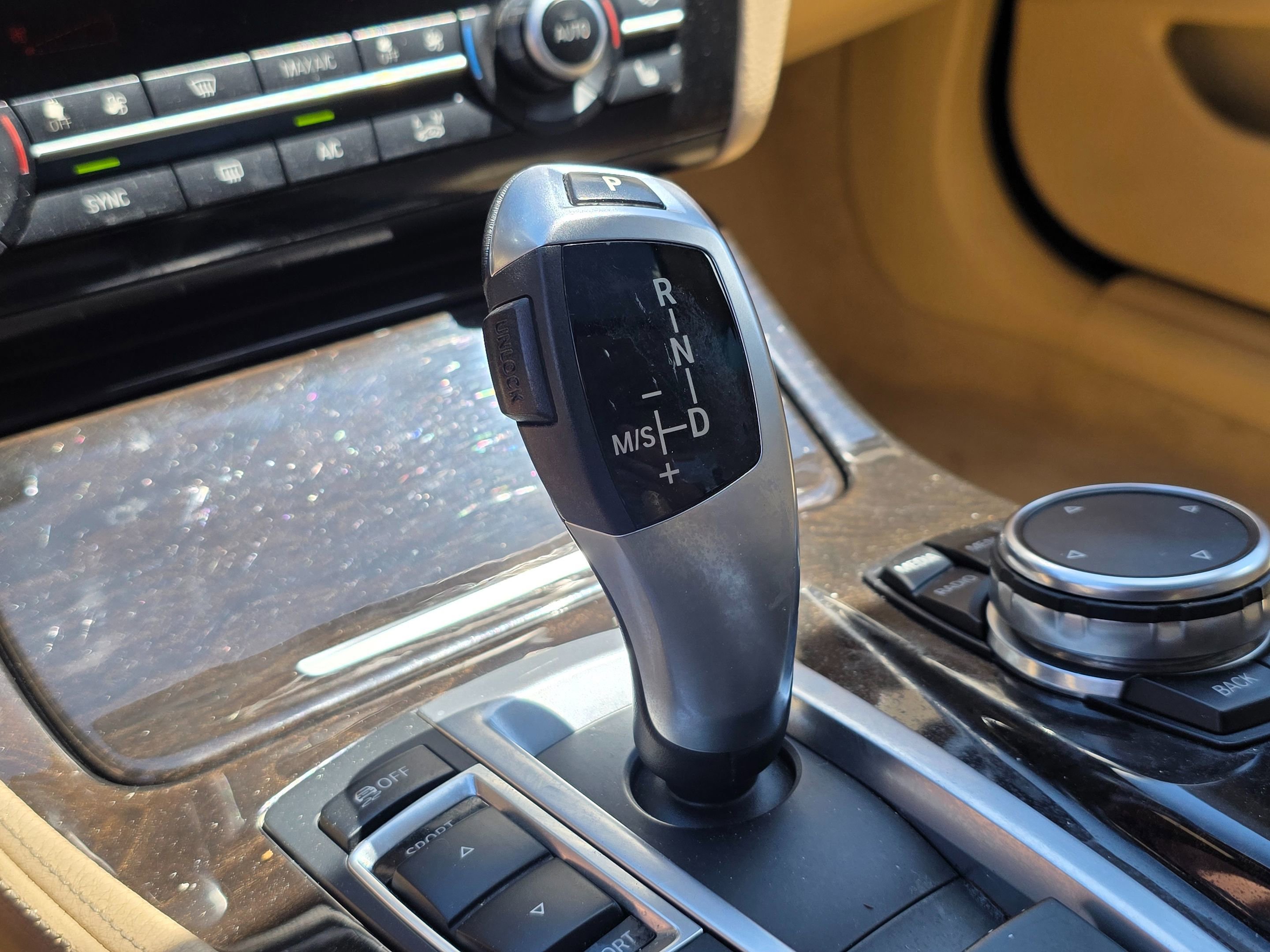 Used 2015 BMW 528i Sedan RWD image 30