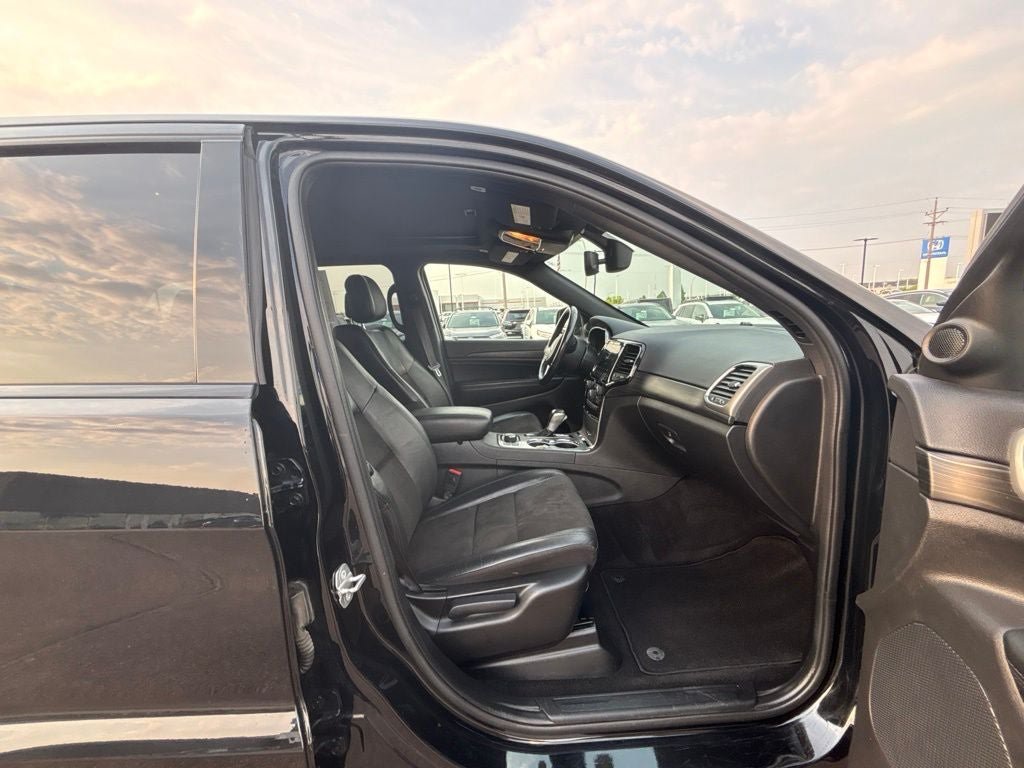 Used 2022 Jeep Grand Cherokee Laredo X AWD/4WD image 37