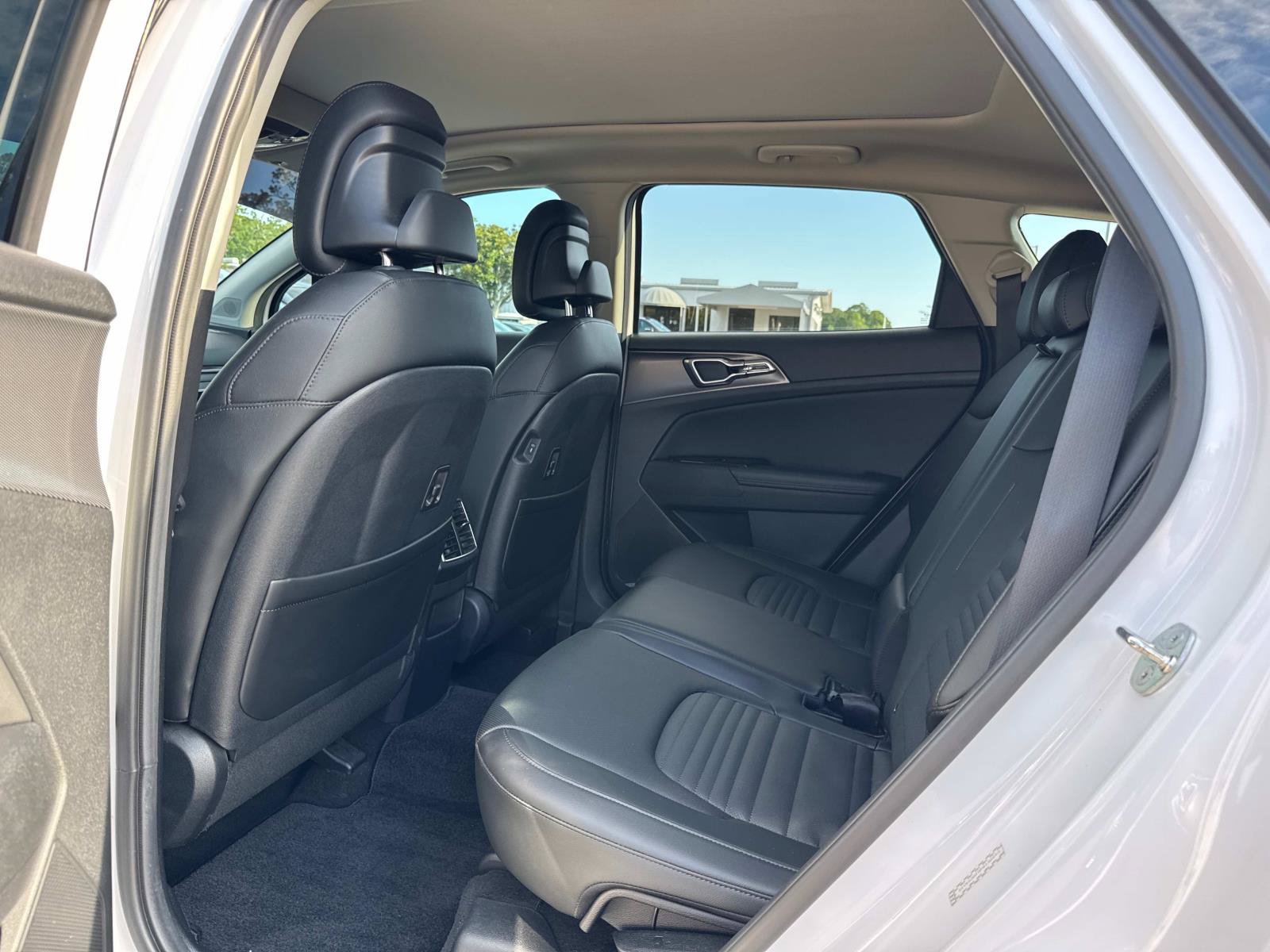 Used 2023 Kia Sportage SX FWD image 15