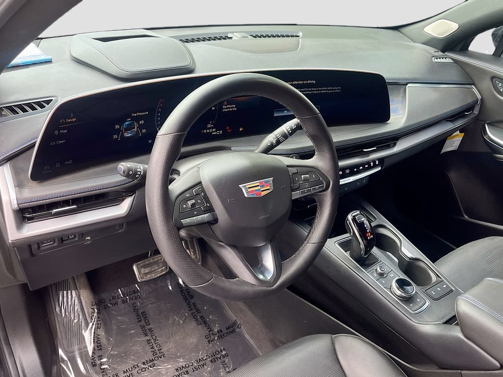 Used 2025 Cadillac XT4 Sport AWD/4WD image 9