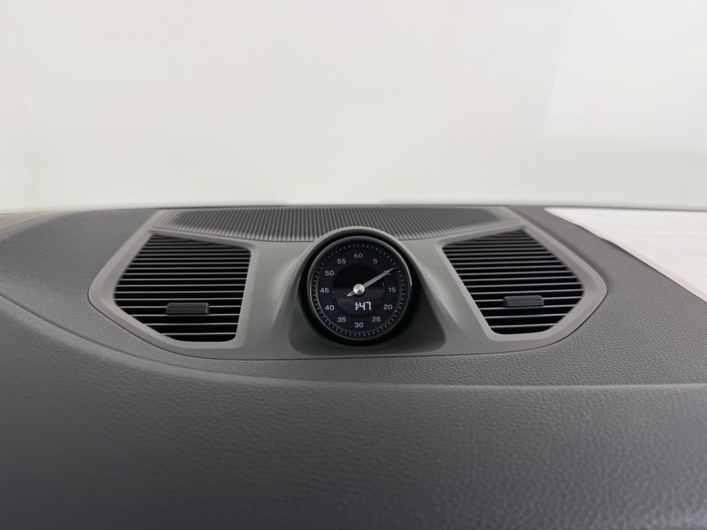 Certified 2026 Porsche Cayenne E-Hybrid AWD/4WD image 20