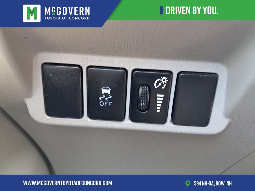 Used 2017 Toyota Prius V Three FWD image 24