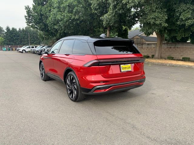 New 2025 Lincoln Nautilus Reserve image 3