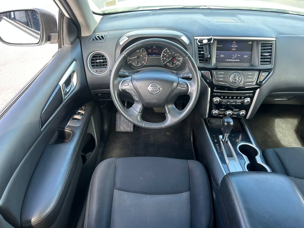 Used 2018 Nissan Pathfinder SV FWD image 28