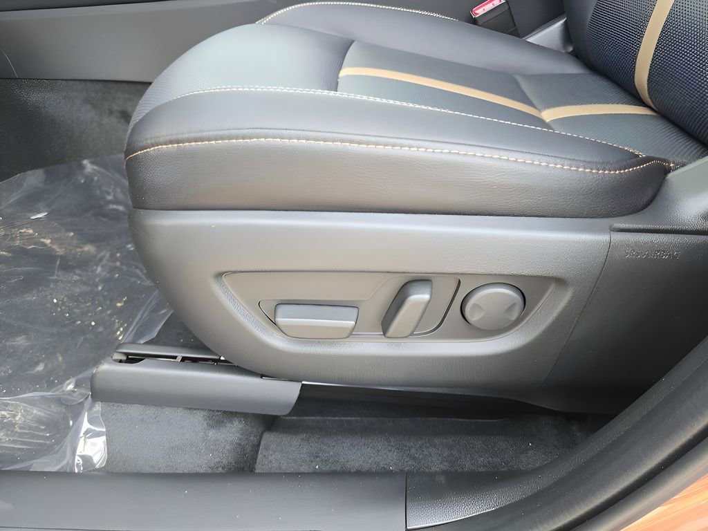 Used 2025 MAZDA CX-70 Plug-In Hybrid w/ Premium Plus image 16