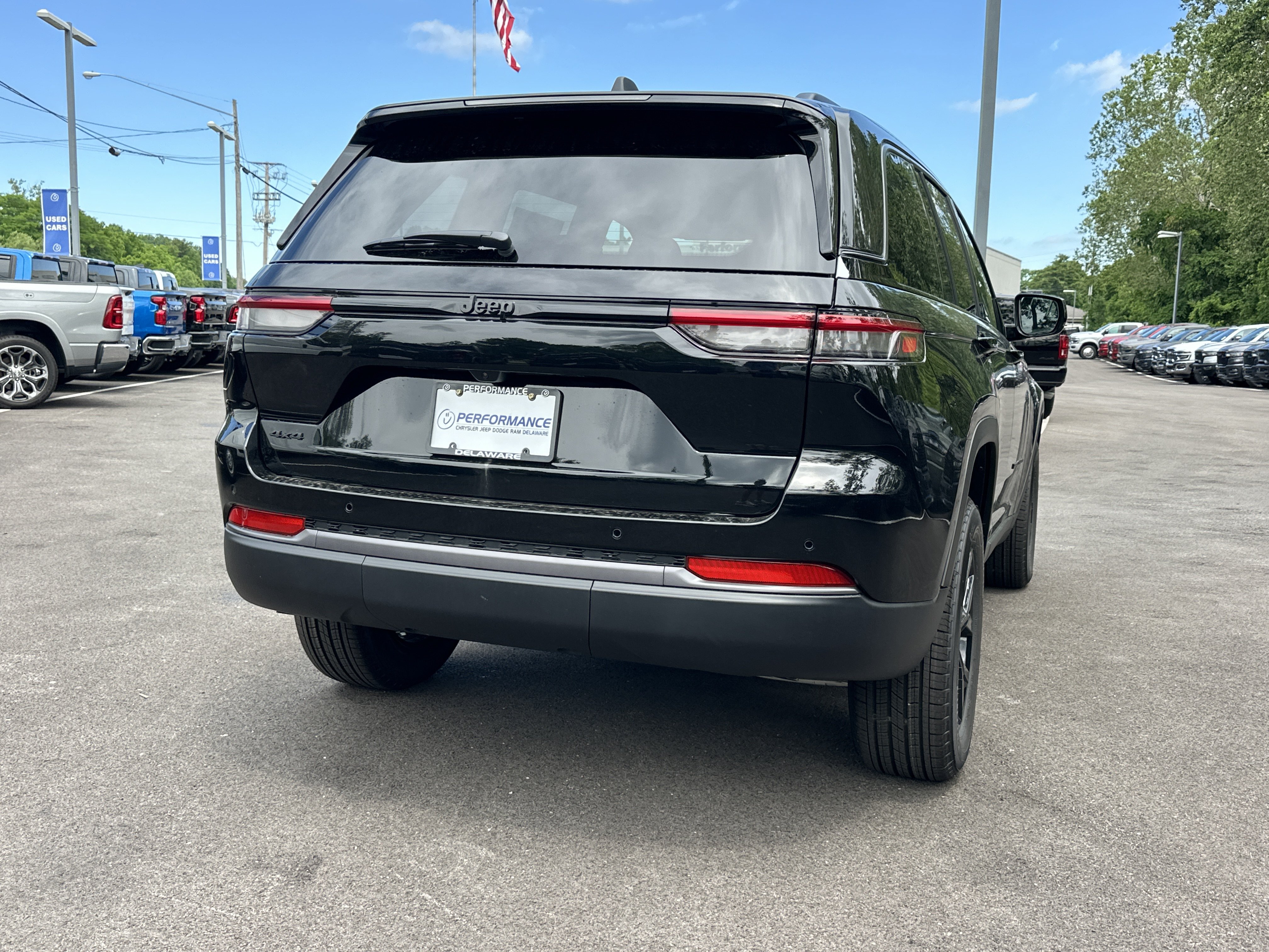 New 2026 Jeep Grand Cherokee Altitude AWD/4WD image 16