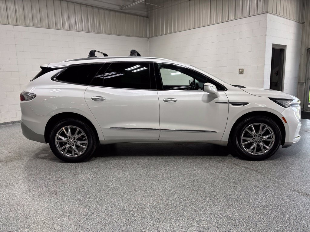 Used 2023 Buick Enclave Essence w/ Experience Buick Package AWD/4WD image 8