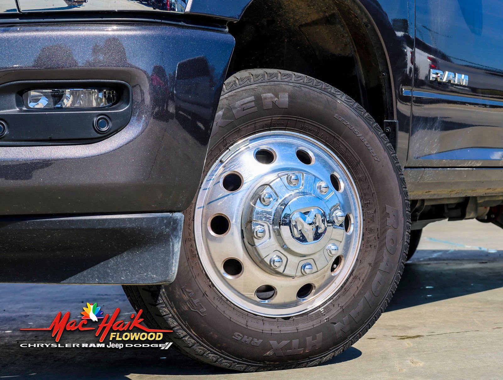 Used 2025 RAM 3500 Laramie image 2