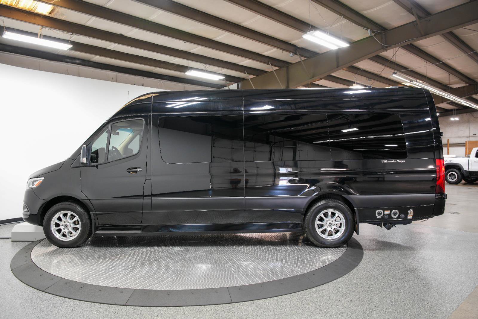 Used 2020 Mercedes-Benz Sprinter 3500 image 10