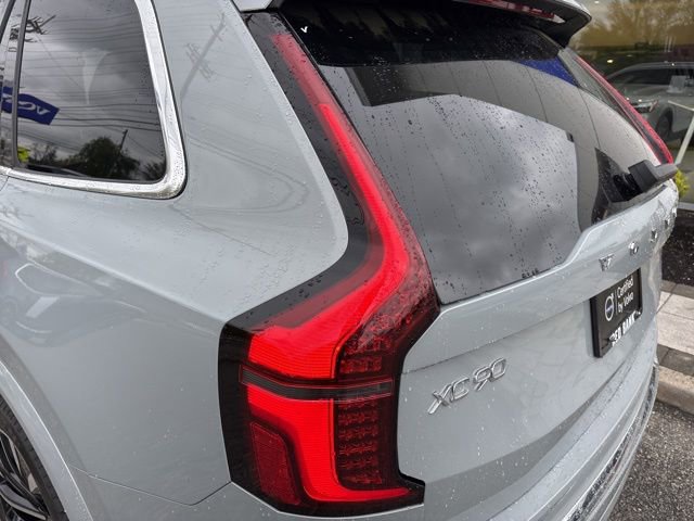 Used 2025 Volvo XC90 B6 Plus AWD/4WD image 11