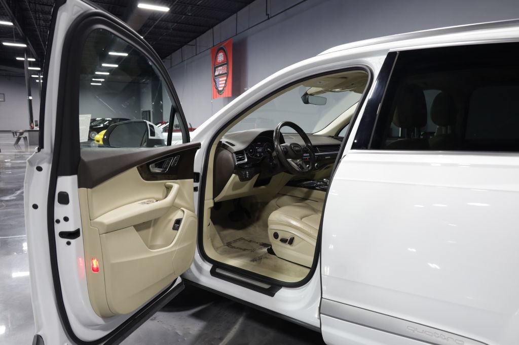 Used 2017 Audi Q7 3.0T Premium Plus AWD/4WD image 9