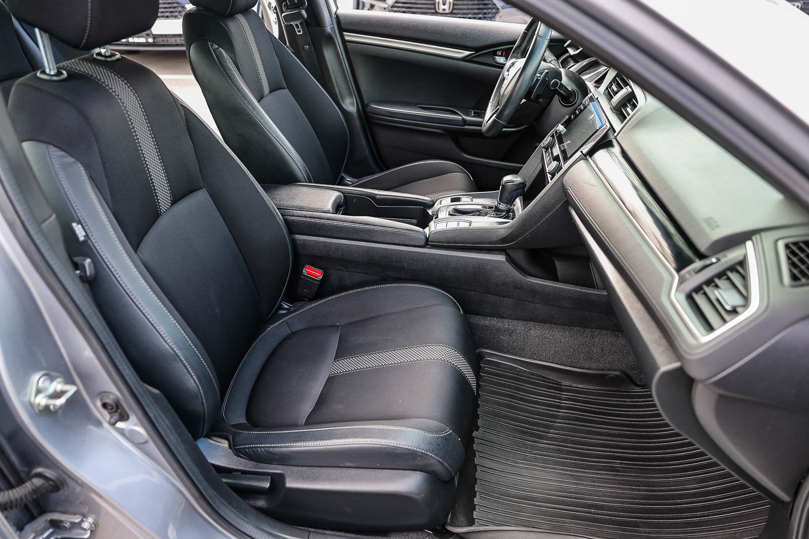 Used 2020 Honda Civic Sport image 6