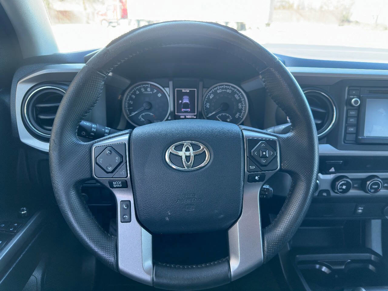 Used 2016 Toyota Tacoma SR5 w/ SR5 Appearance Package (SN) AWD/4WD image 24