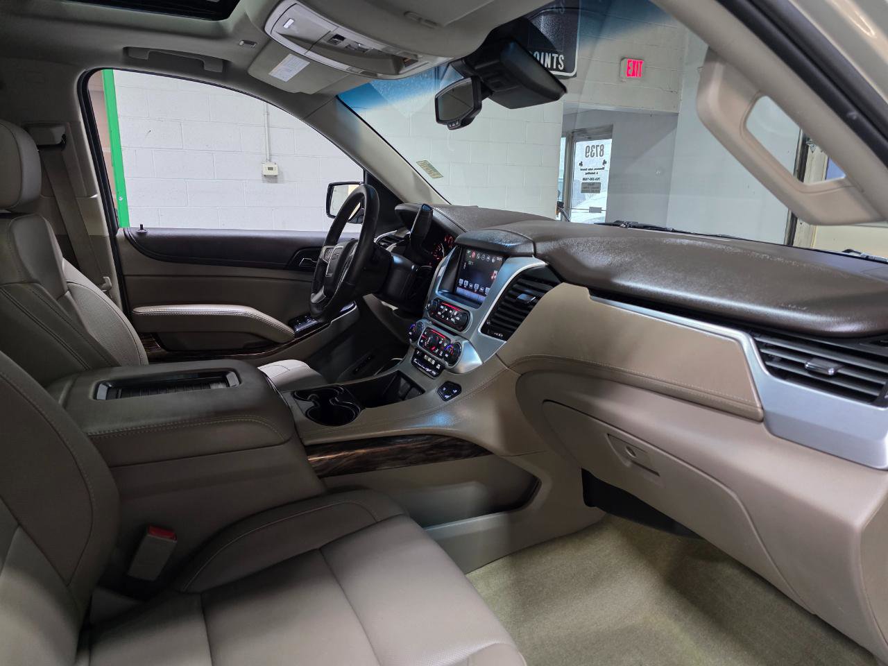 Used 2016 GMC Yukon SLT w/ Open Road Package image 29