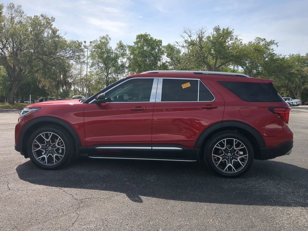 Used 2025 Ford Explorer Platinum w/ Ultimate Package image 7