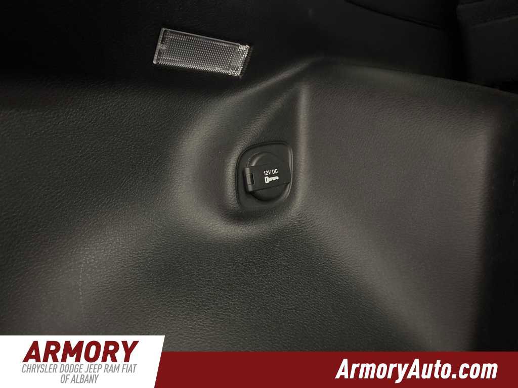 Used 2020 Jeep Cherokee Latitude Plus w/ Cold Weather Group image 27