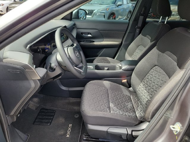 Certified 2025 Nissan Kicks SV FWD image 19