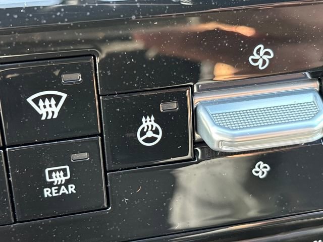 New 2026 Nissan Armada SL w/ Captain's Chari Seat Package image 10