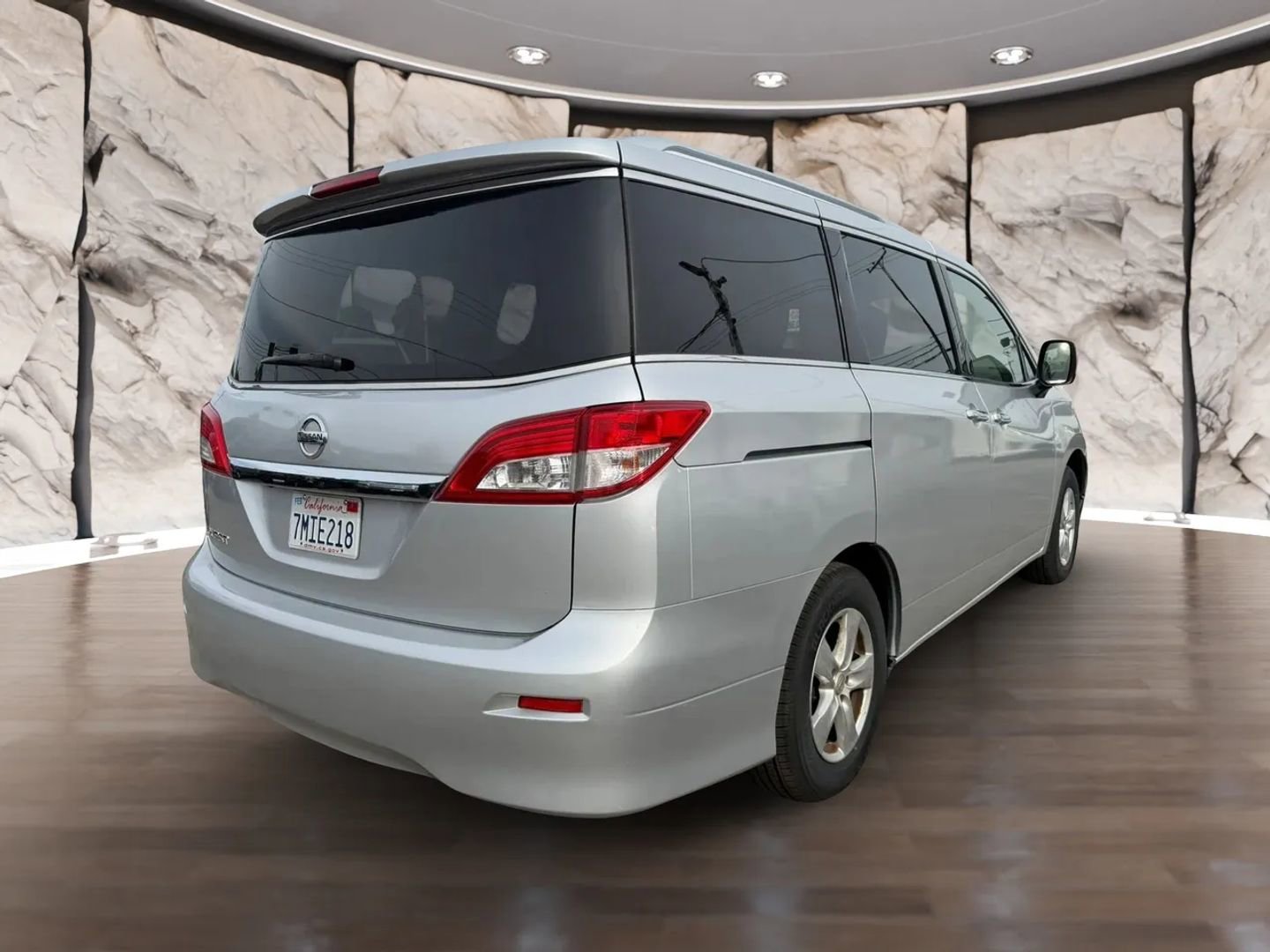 Used 2016 Nissan Quest SV image 6