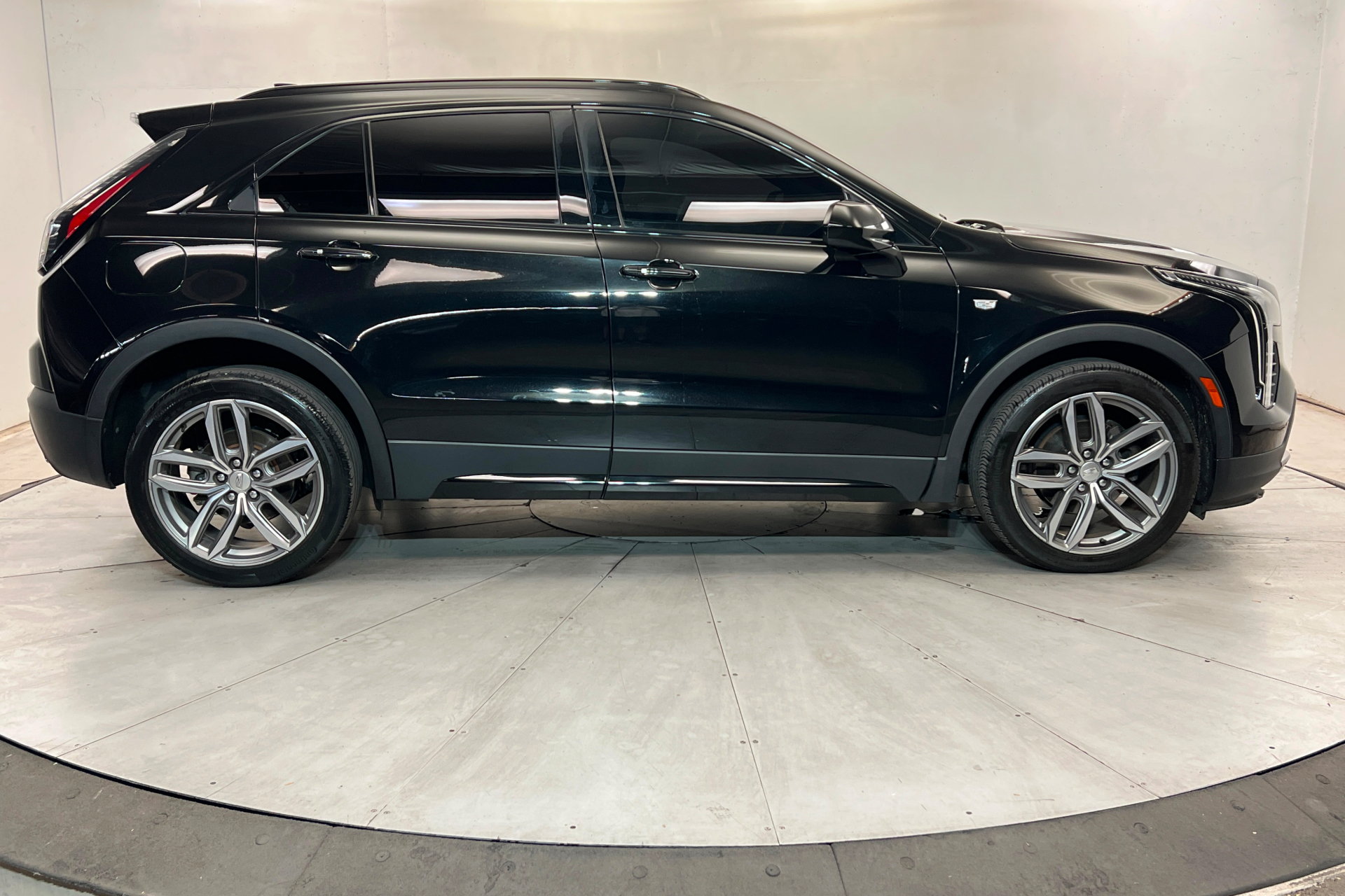 Used 2019 Cadillac XT4 Sport FWD image 7