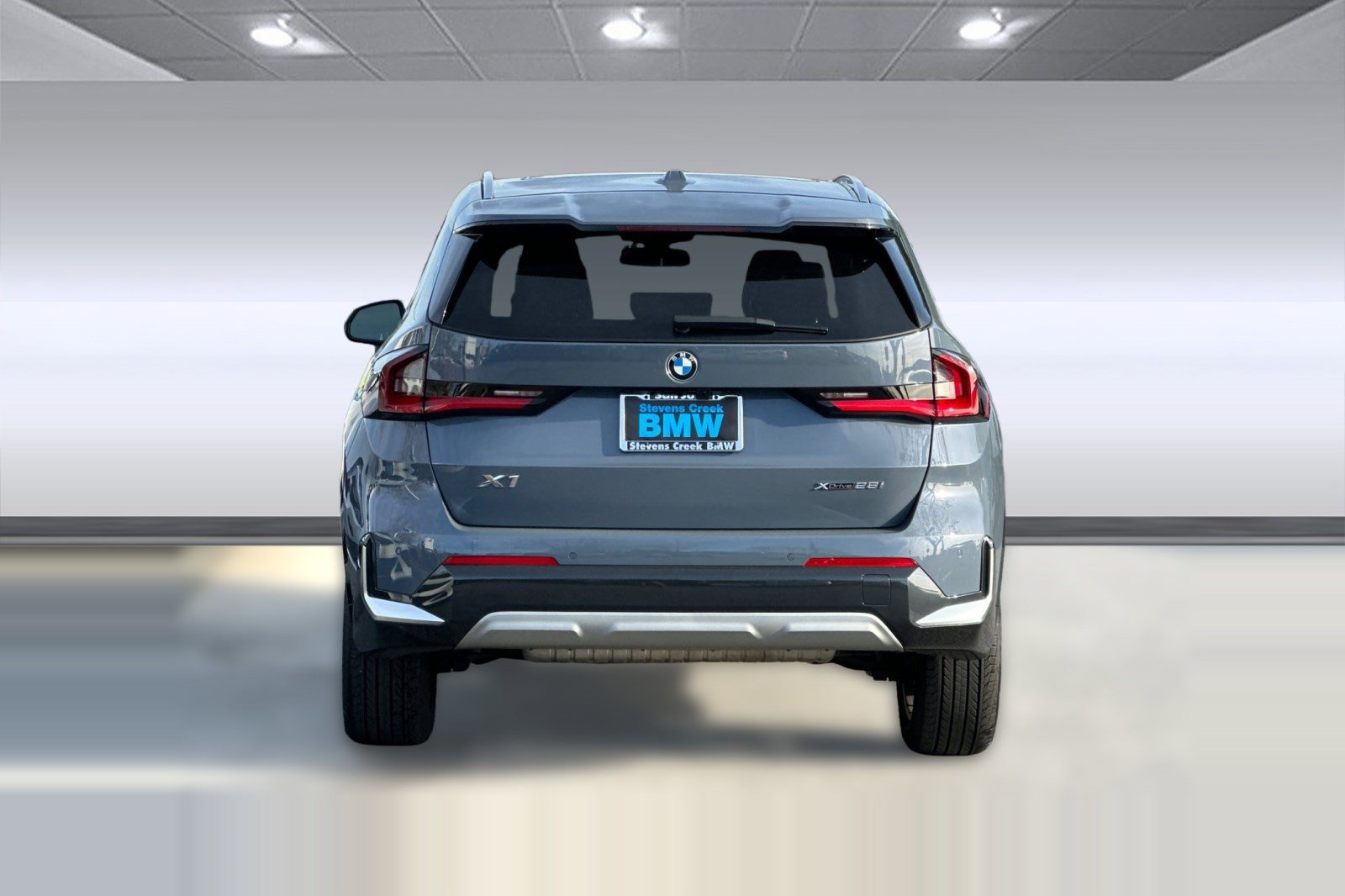 Used 2025 BMW X1 xDrive28i w/ Convenience Package image 9