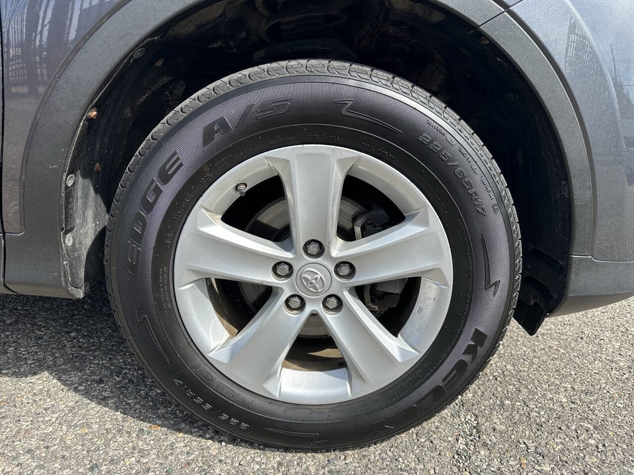 Used 2014 Toyota RAV4 XLE AWD/4WD image 10