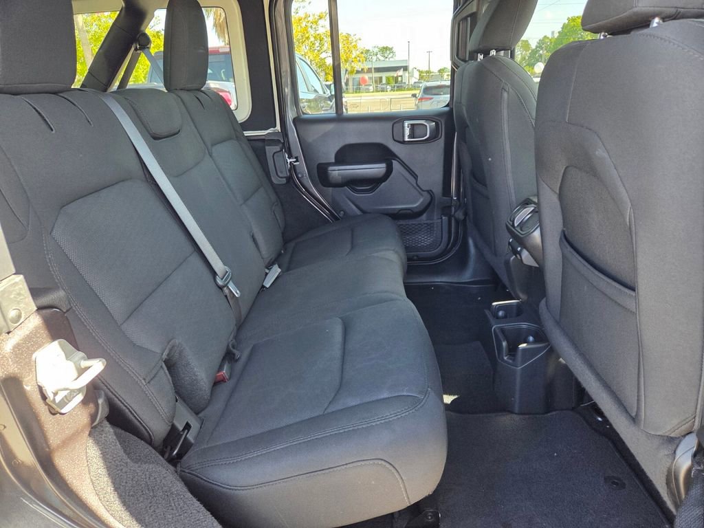 Used 2020 Jeep Wrangler Unlimited Sport S AWD/4WD image 15