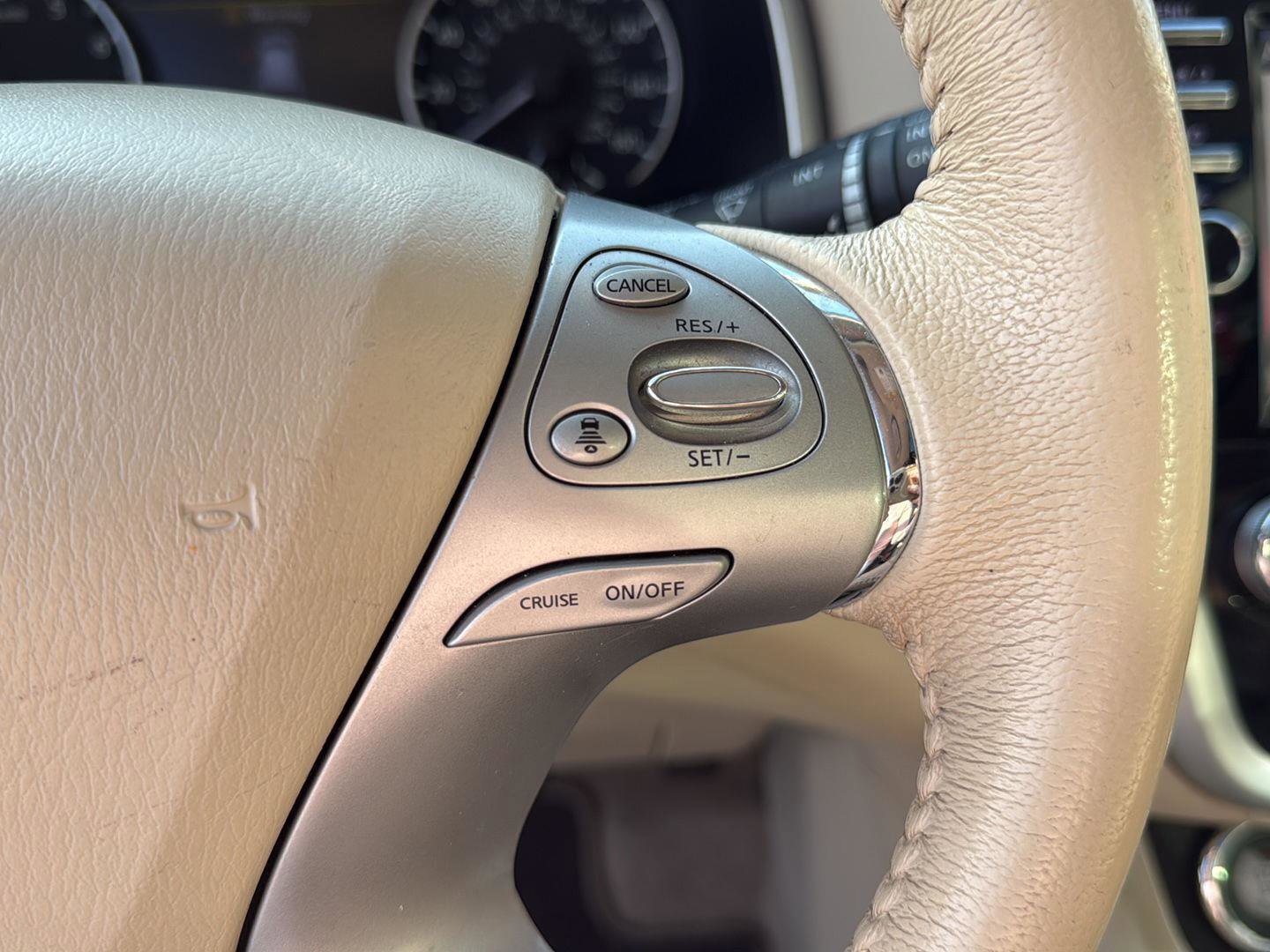 Used 2015 Nissan Murano SL w/ SL Technology Package FWD image 23