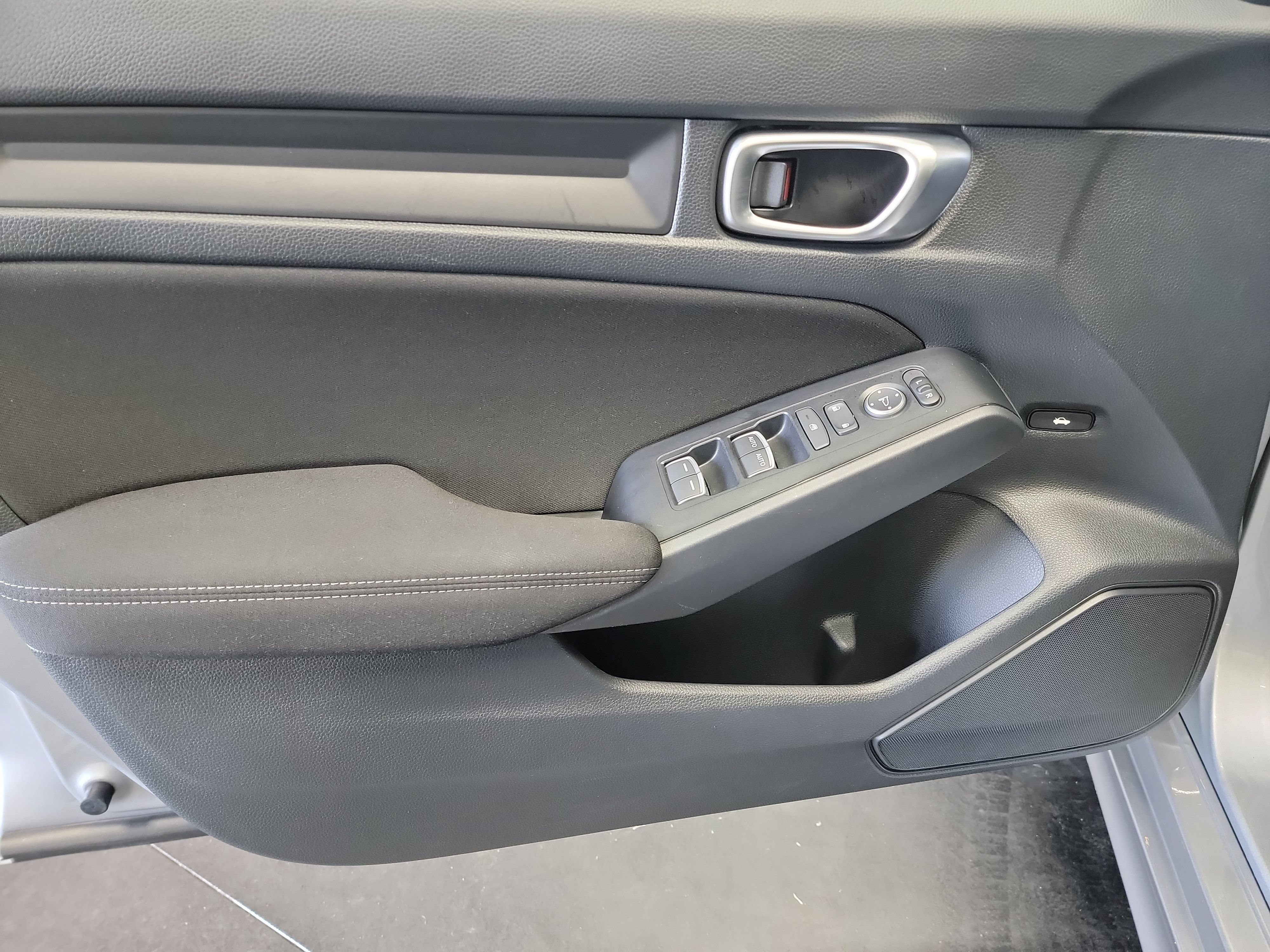 Used 2024 Honda Civic Sport image 13
