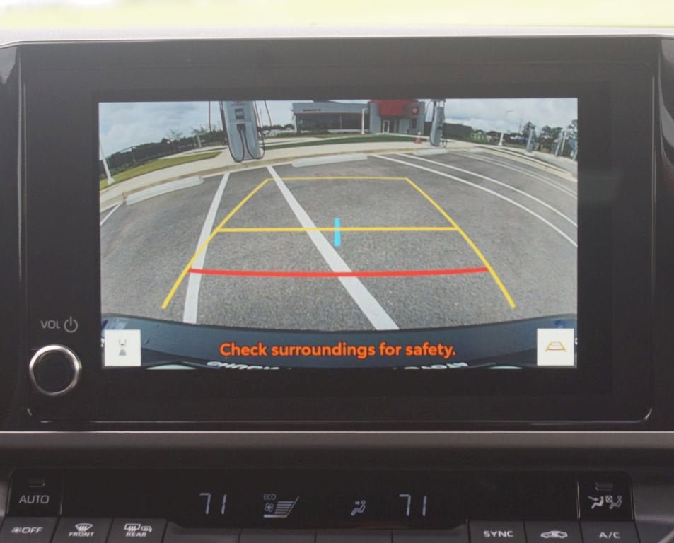 Used 2026 Toyota Camry SE FWD image 7