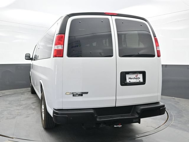 Used 2024 Chevrolet Express 3500 LS RWD image 5