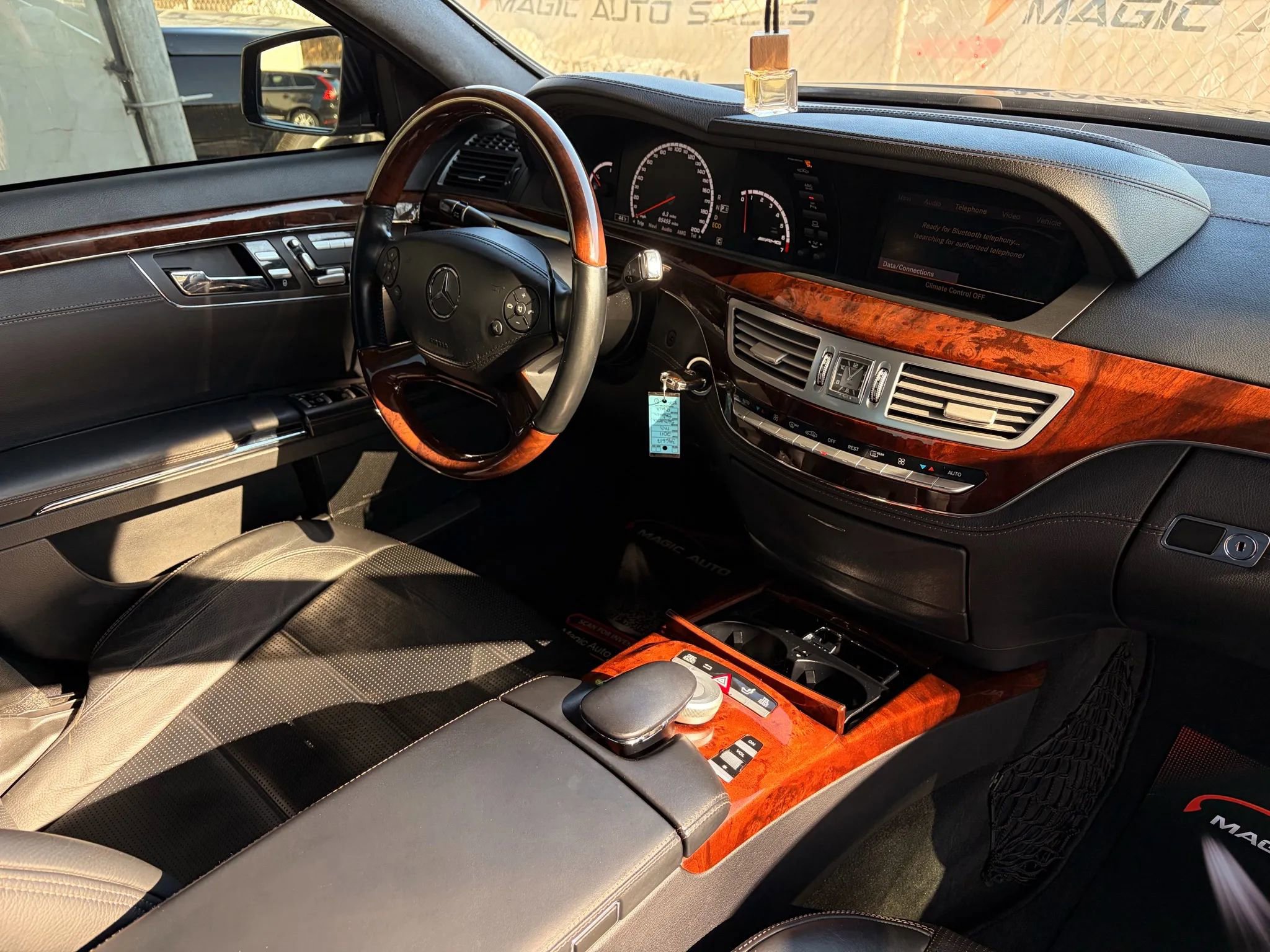 Used 2011 Mercedes-Benz S 63 AMG image 38