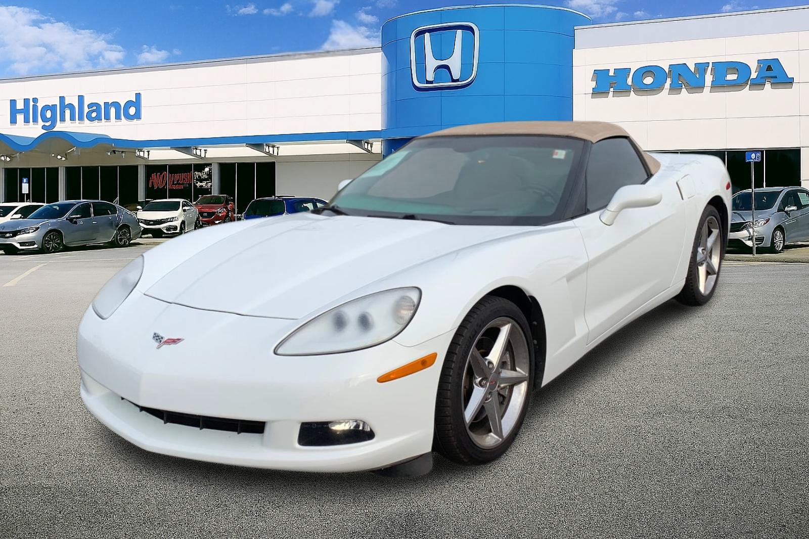 Used 2013 Chevrolet Corvette Convertible w/ 2LT Preferred Equipment Group RWD image 1