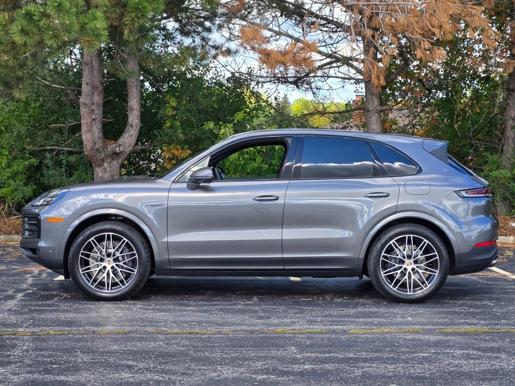 New 2026 Porsche Cayenne E-Hybrid image 2