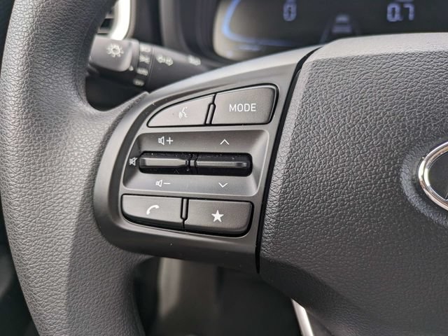 Used 2025 Hyundai Venue SE FWD image 21