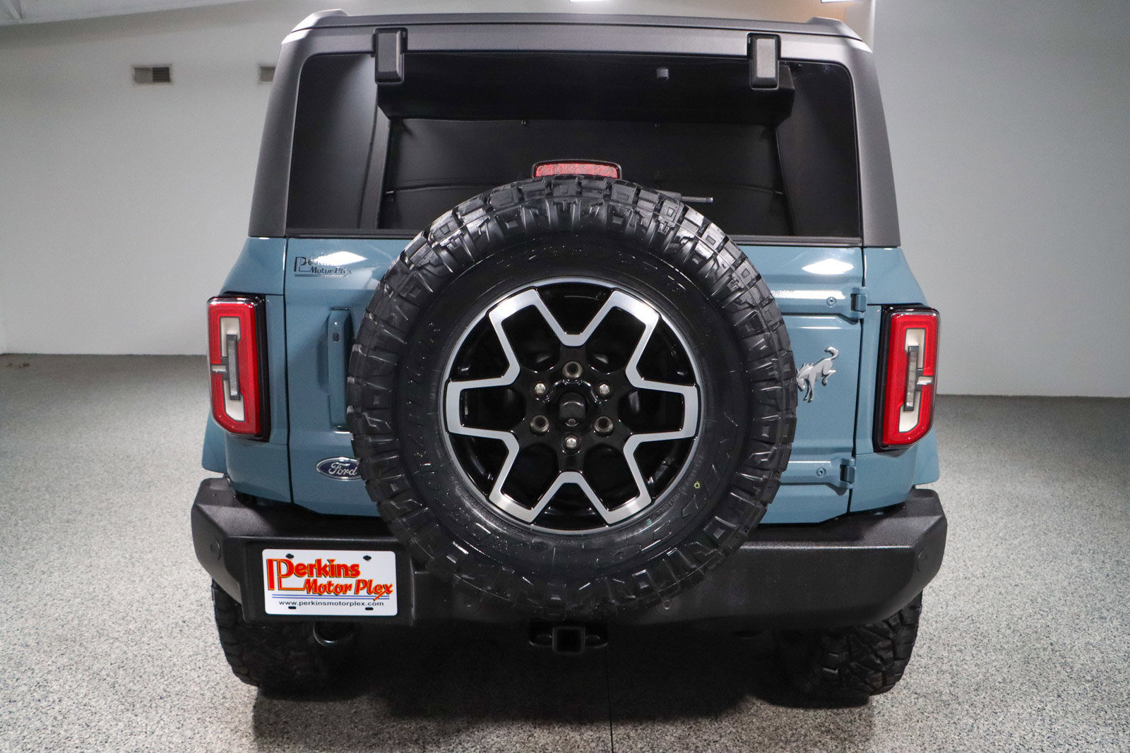 Used 2023 Ford Bronco Outer Banks image 9