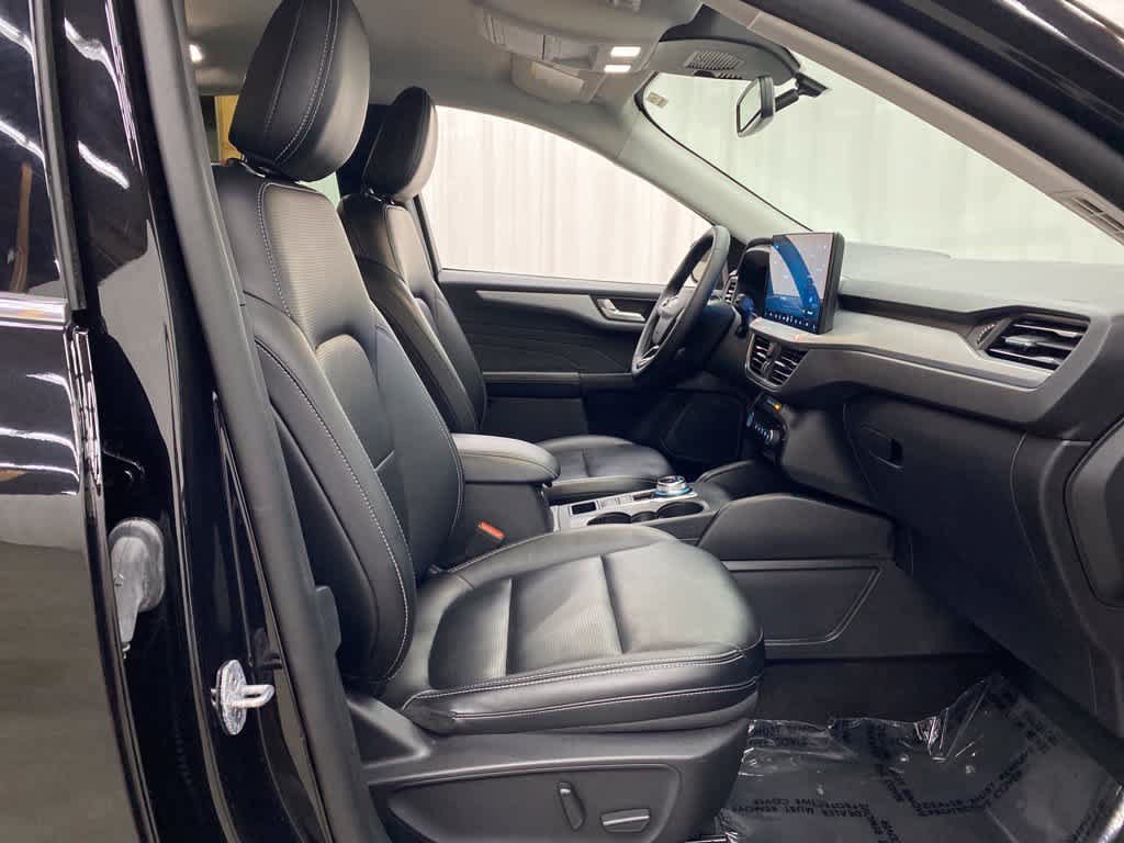 Used 2025 Ford Escape Platinum AWD/4WD image 18